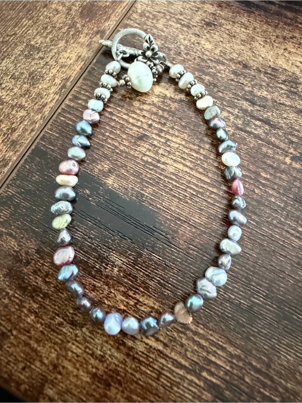 Jewelry Bundle – Silver Necklace, Pearl Bracelet & Earrings (3) - Picture 6 of 10